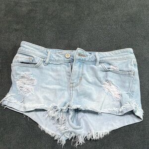Women’s Hollister low-rise short-short ripped jeans shorts